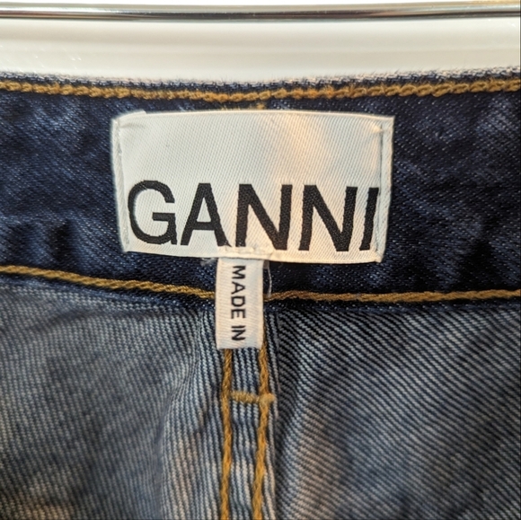 NEW..Ganni Betzy Slim Flare High Rise Jeans...Size 31 - Picture 9 of 10